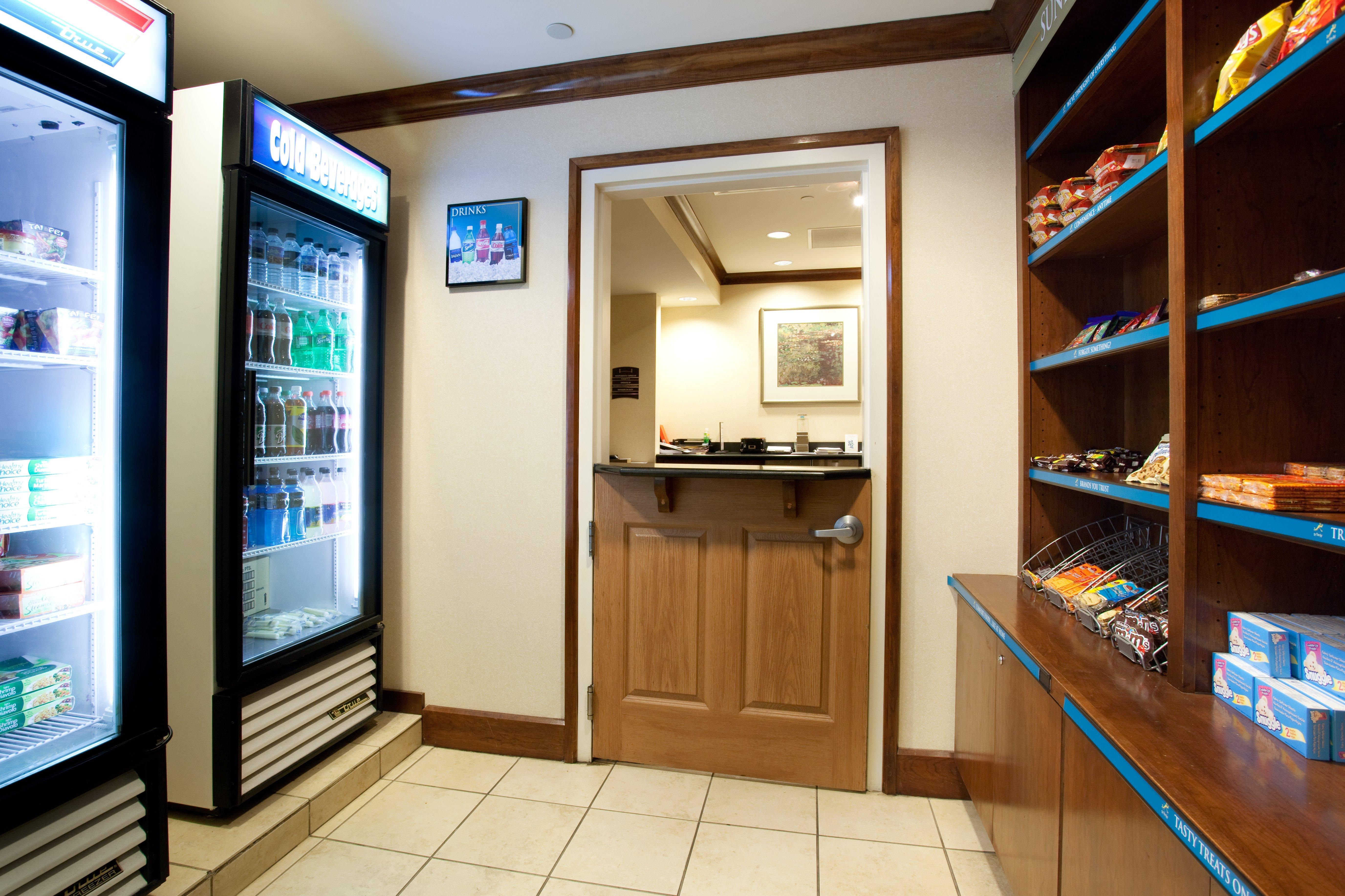 Staybridge International Airport By Ihg Hotel 3*