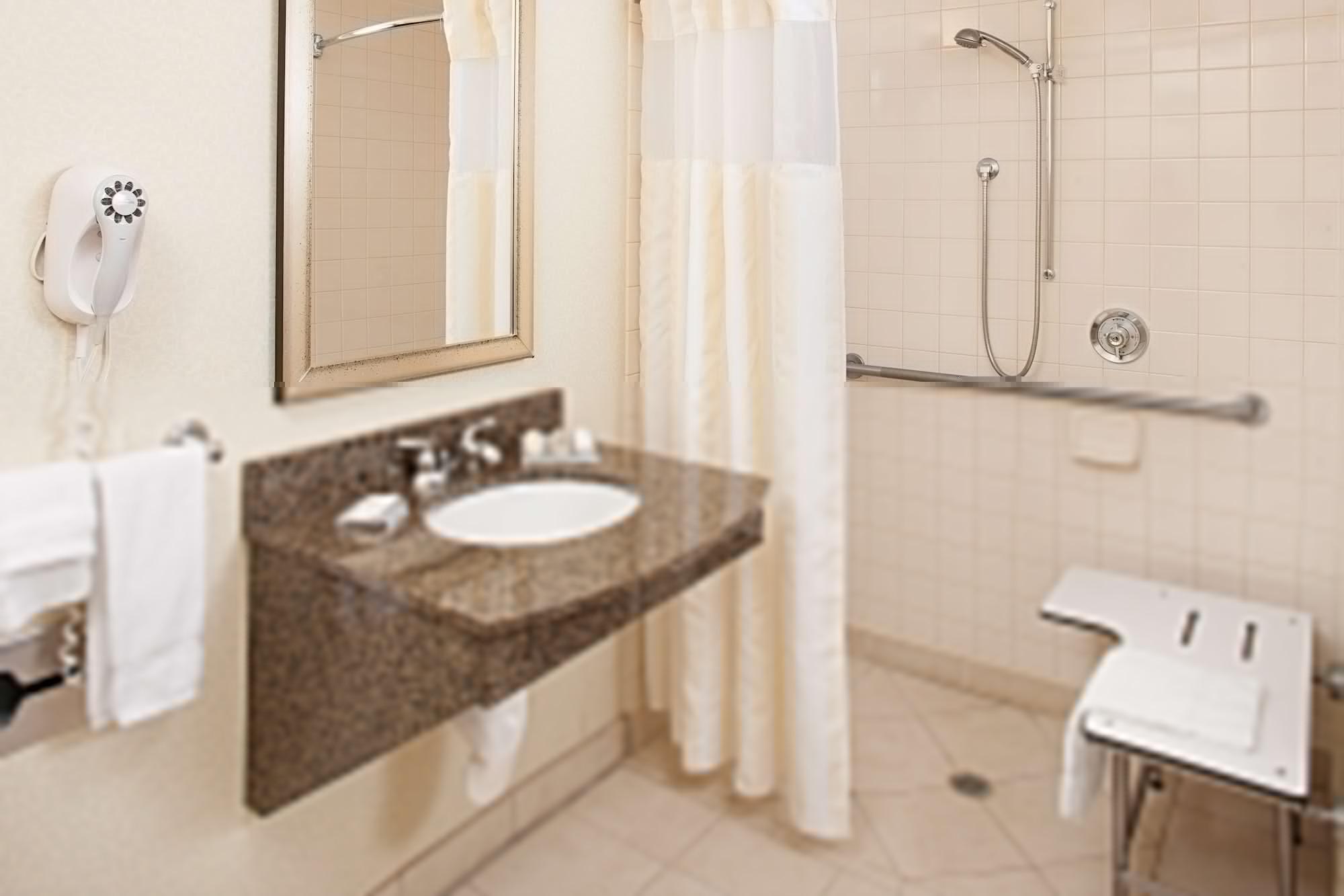 Hilton Garden Tech Center 3*