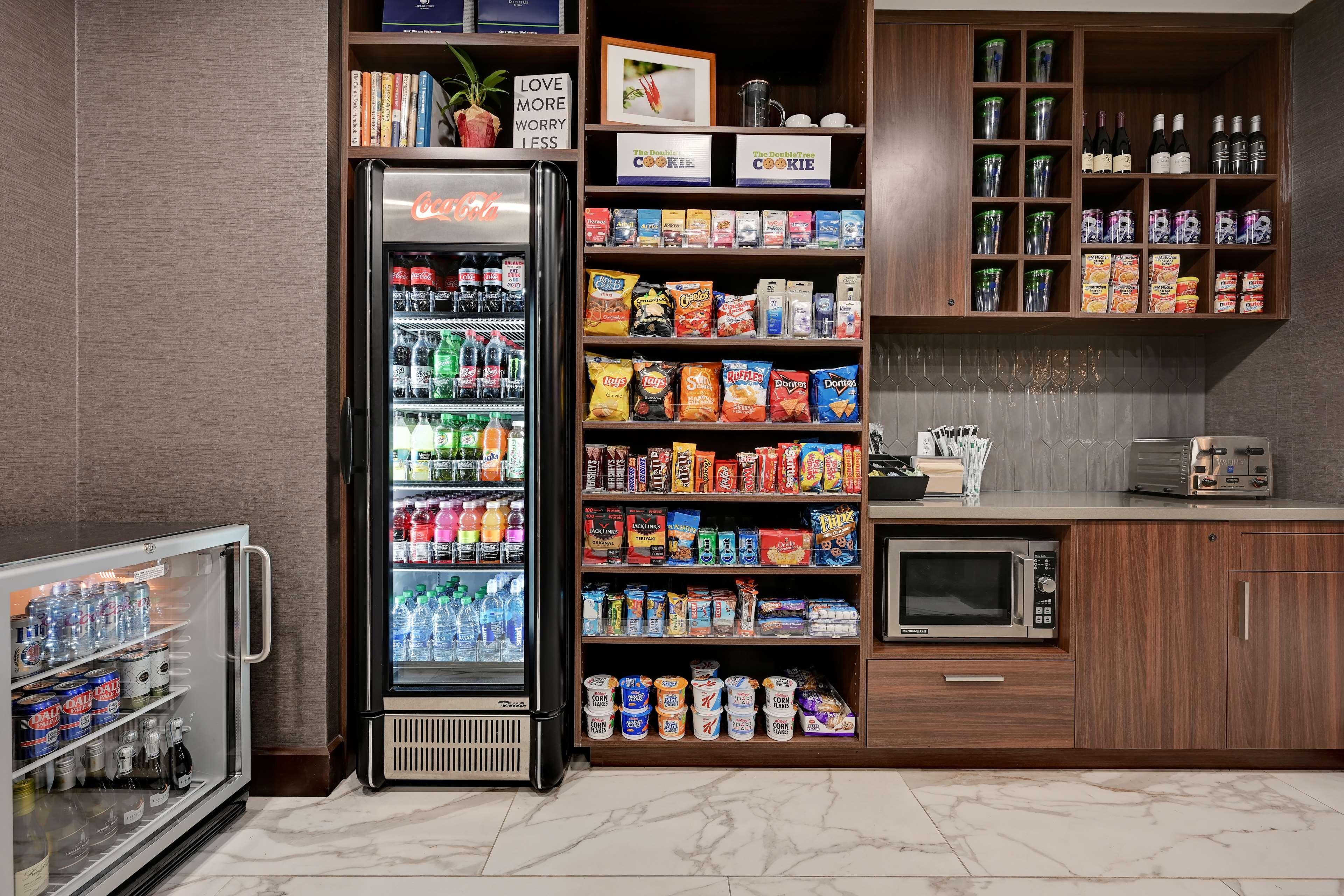 Doubletree By Hilton International Airport, Co Hotel 4*