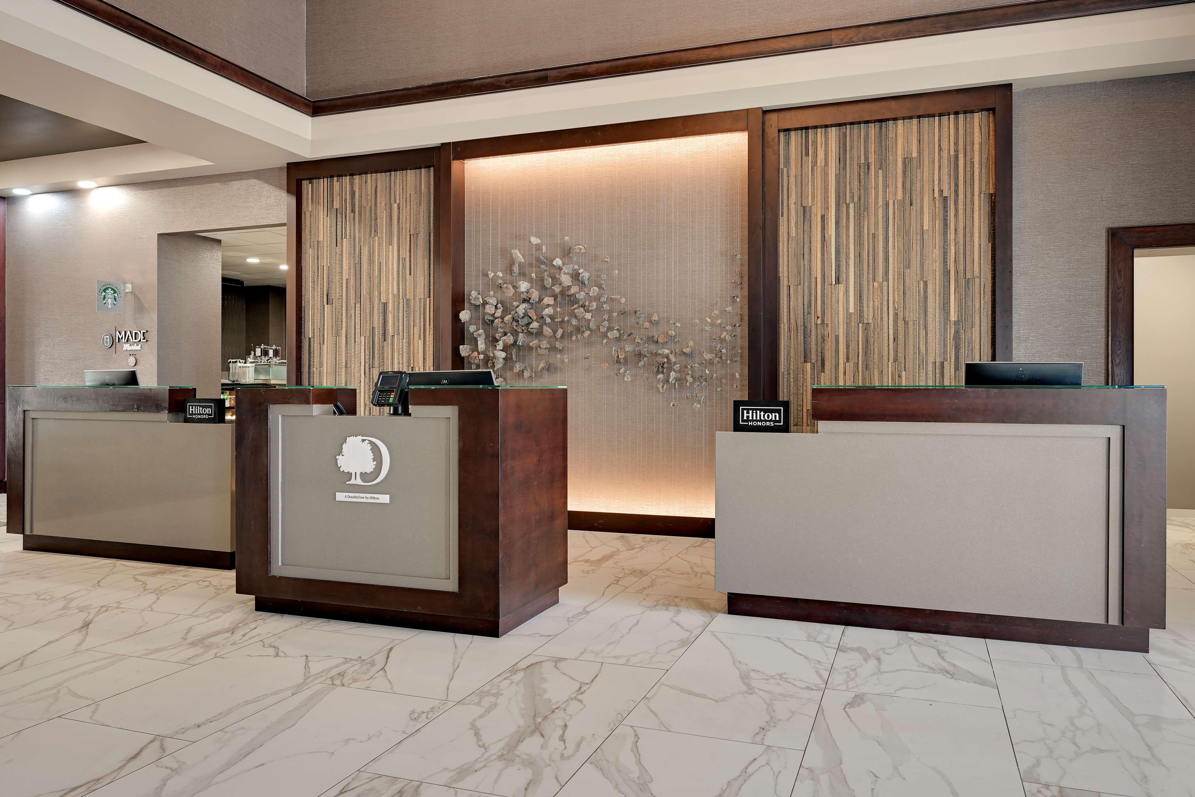 Doubletree By Hilton International Airport, Co Hotel 4*