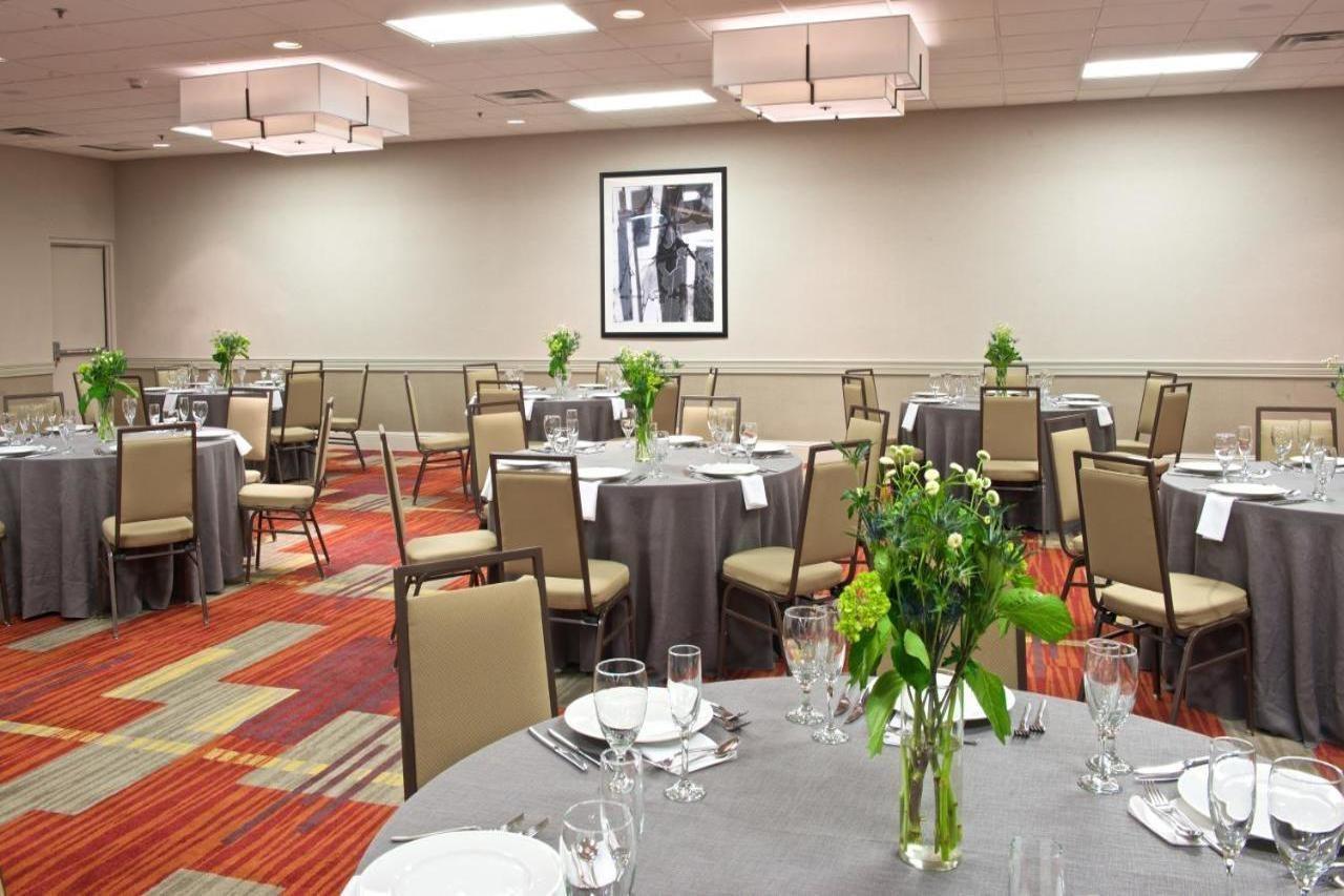 Embassy By Hilton Tech Center North Hotel 3*
