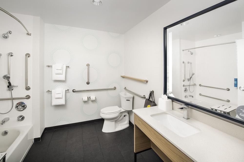 Homewood By Hilton Airport Tower Road Denver