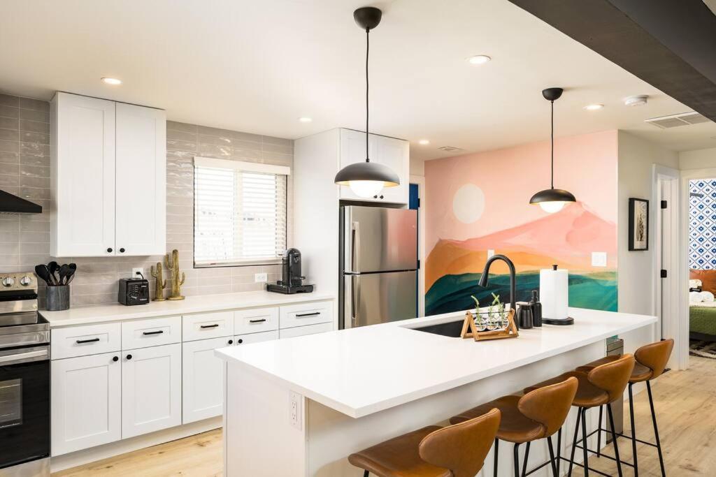 Holiday home Wild West Disco Haus! Sleeps 12, Hot Tub + Gym! Denver