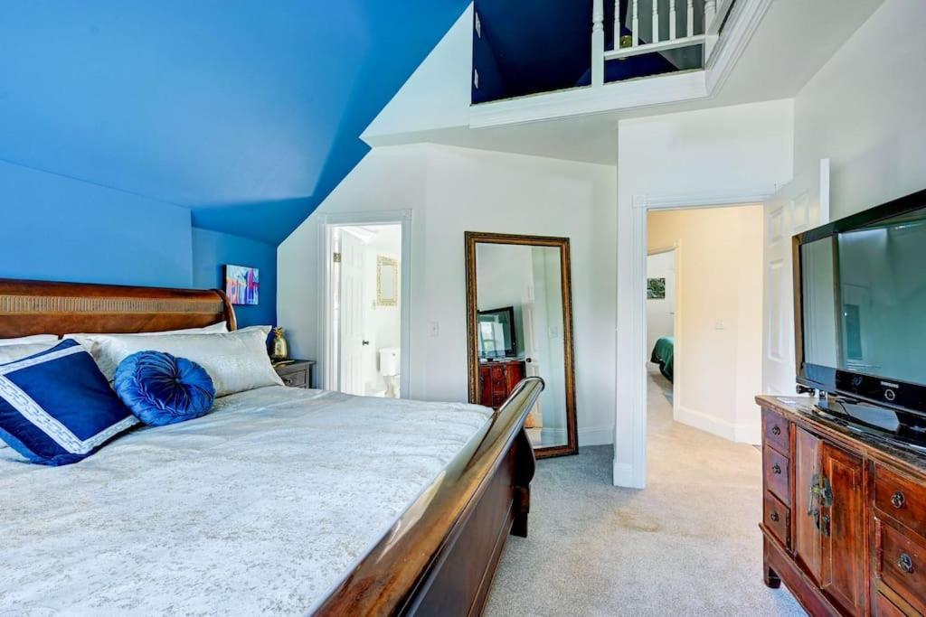Victorian Manor 1 Mile From Downtown Denver! Holiday home *