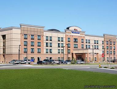 Hotel Baymont By Wyndham International Airport 3*