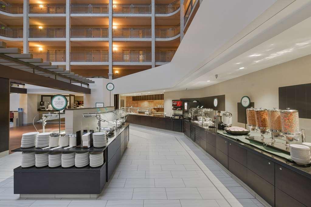 Hotel Embassy By Hilton Tech Center North