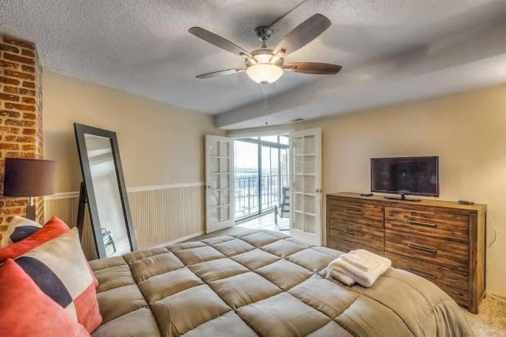 2 Bedroom Heart Of Lodo W/great View/amenities Apartment