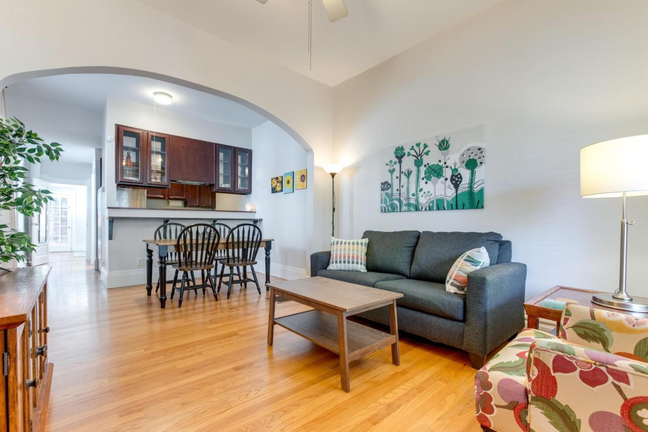 Holiday home Ideally Located Townhome With Deck! Denver