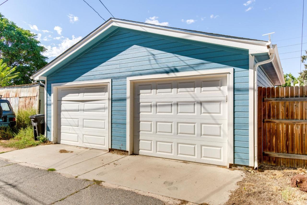 Ideally Located Townhome With Deck! * Denver