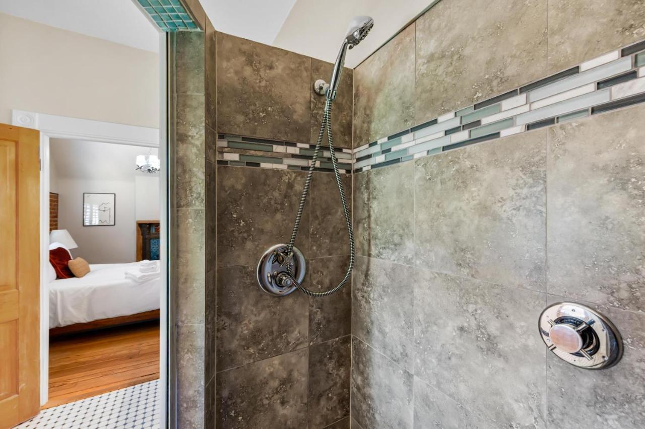 Holiday home 151 W 2nd Ave - *