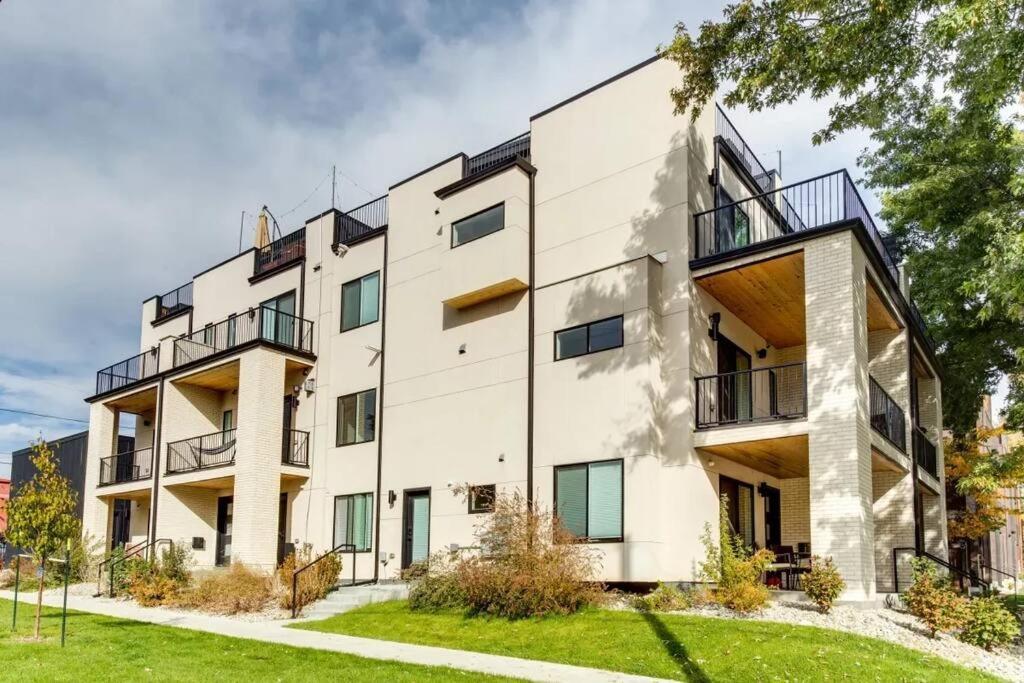 Brand New Two Building On A Park Apartment *