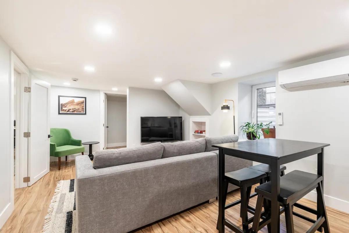 Apartment Downtown Gem *