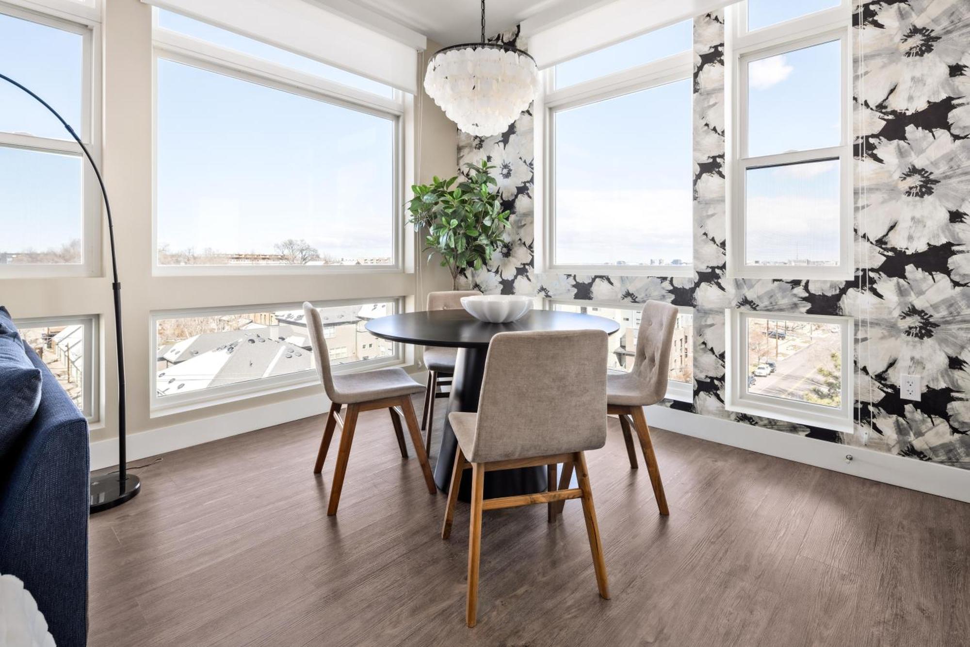 Holiday home Floor | Amazing Windows | Zuni Lofts Denver