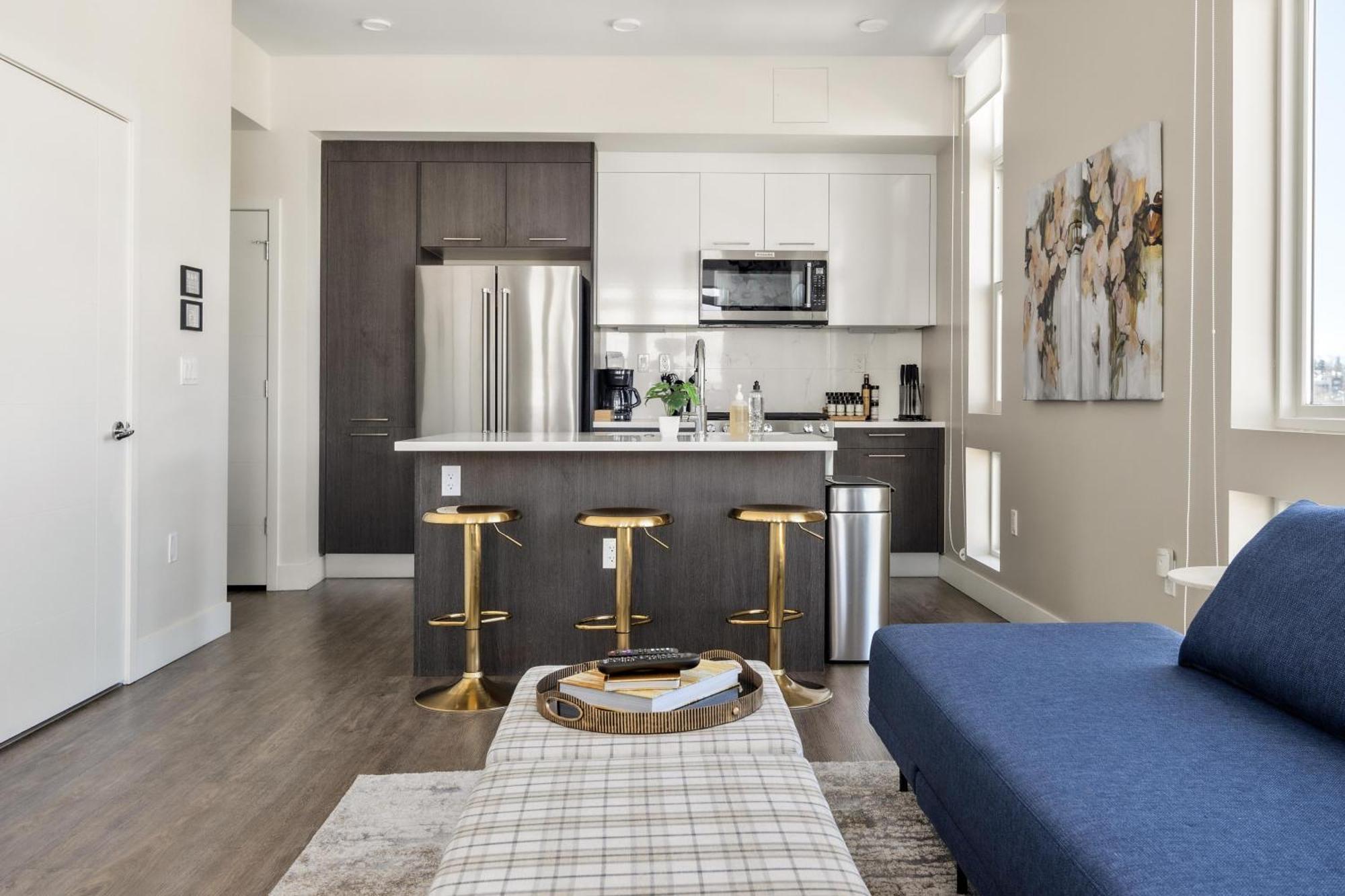 Floor | Amazing Windows | Zuni Lofts Holiday home