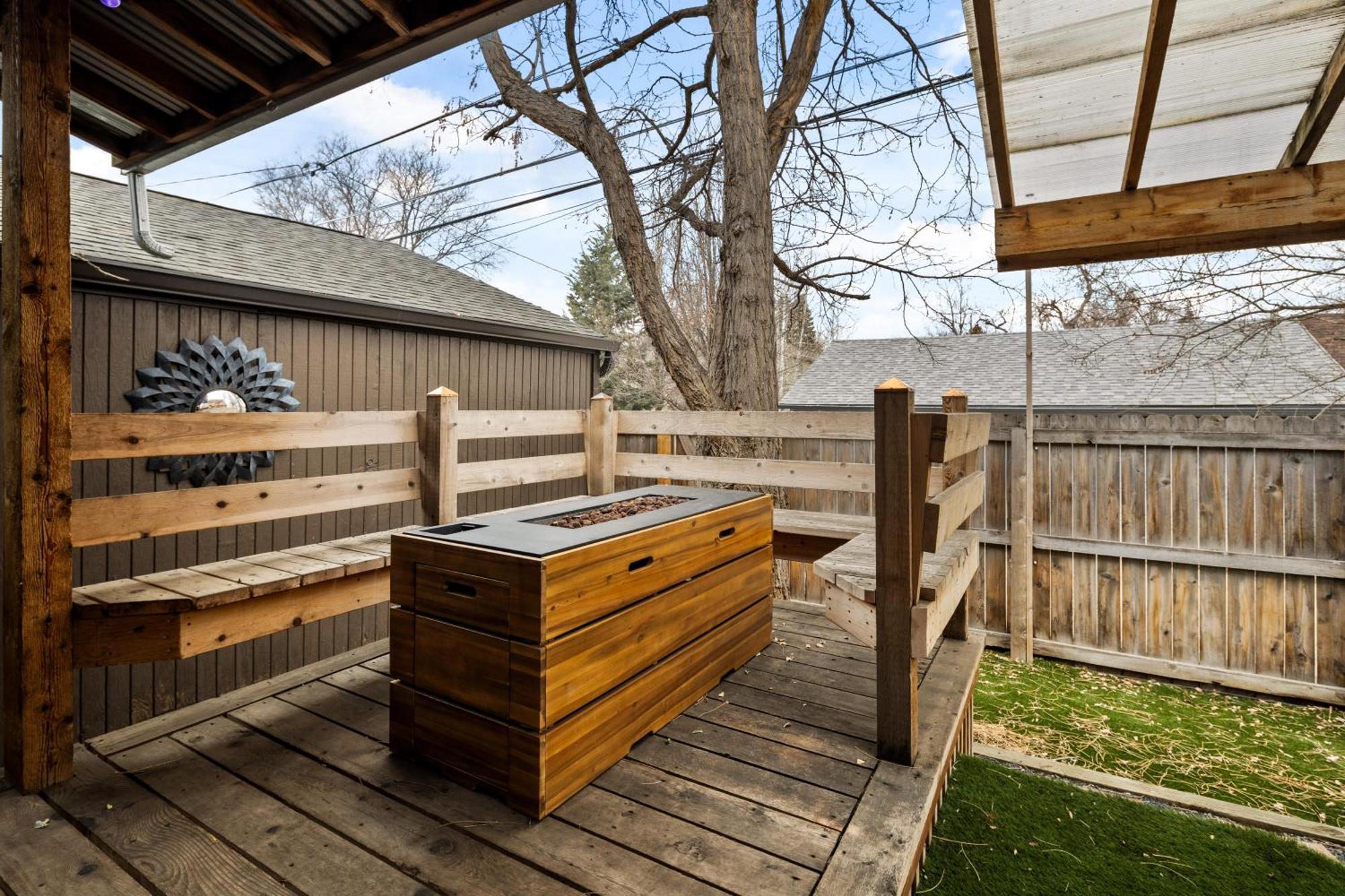 Holiday home Garden Retreat - Hot Tub - Peloton - Walk To Shops