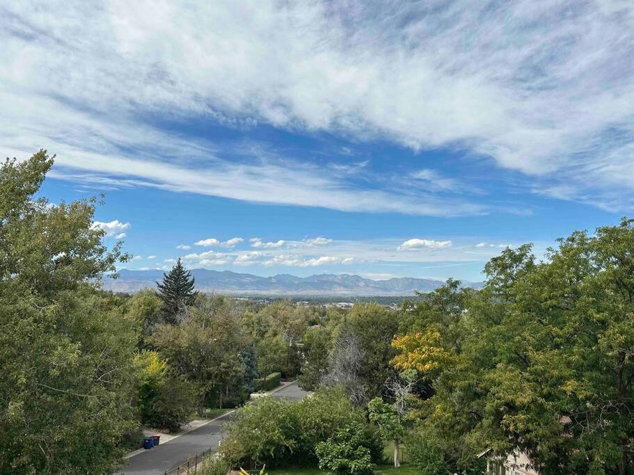 Spacious Th W/ Firepit, Mountain Views & Garage * Denver