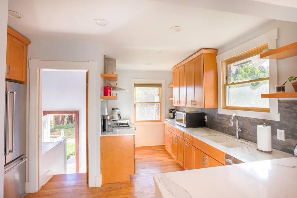 Cozy Near Restaurants, Coffeeshops, Hospitals, A Prime Spot! * Denver
