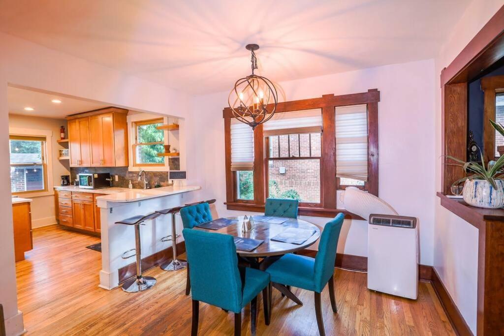 Holiday home Cozy Near Restaurants, Coffeeshops, Hospitals, A Prime Spot! Denver