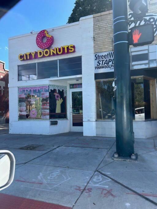 Cozy Near Restaurants, Coffeeshops, Hospitals, A Prime Spot! * Denver