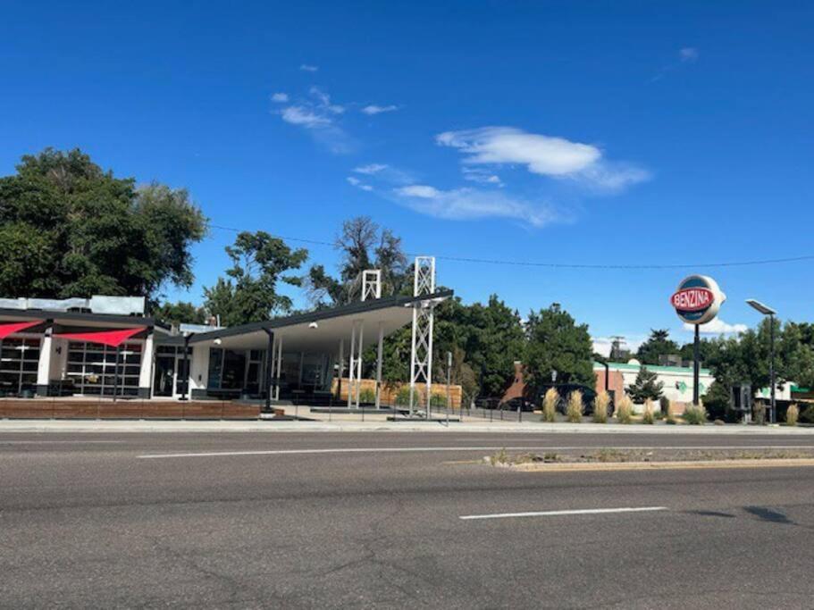 Cozy Near Restaurants, Coffeeshops, Hospitals, A Prime Spot! Denver