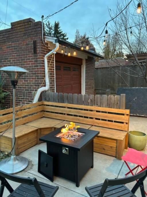 Cozy Near Restaurants, Coffeeshops, Hospitals, A Prime Spot! *