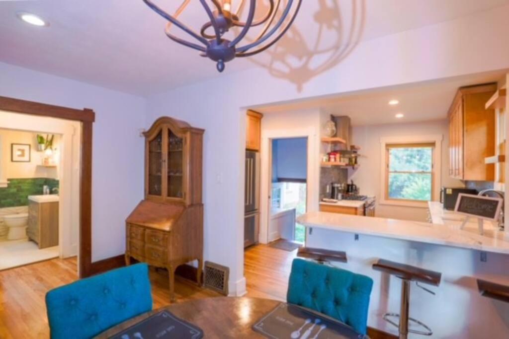 Holiday home Cozy Near Restaurants, Coffeeshops, Hospitals, A Prime Spot! Denver