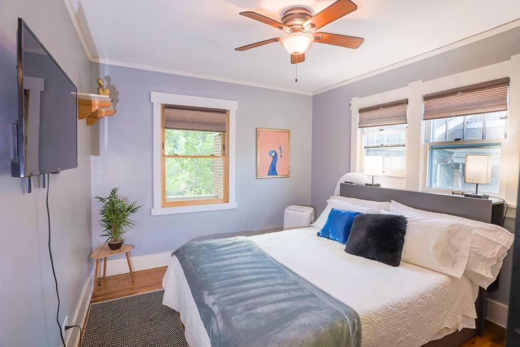Holiday home Cozy Near Restaurants, Coffeeshops, Hospitals, A Prime Spot!