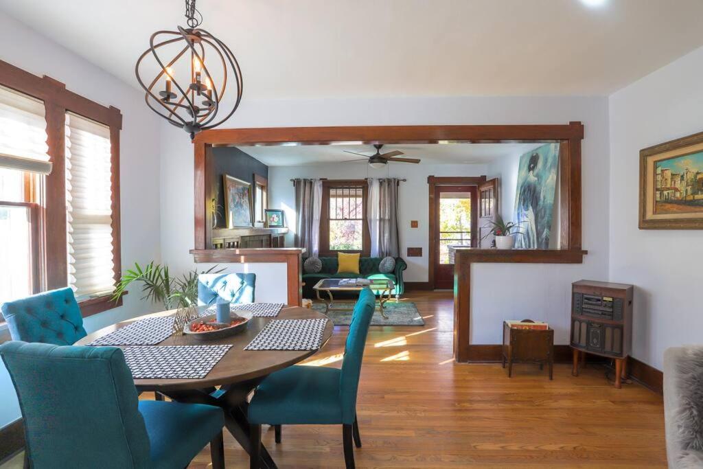 Cozy Near Restaurants, Coffeeshops, Hospitals, A Prime Spot! Holiday home *