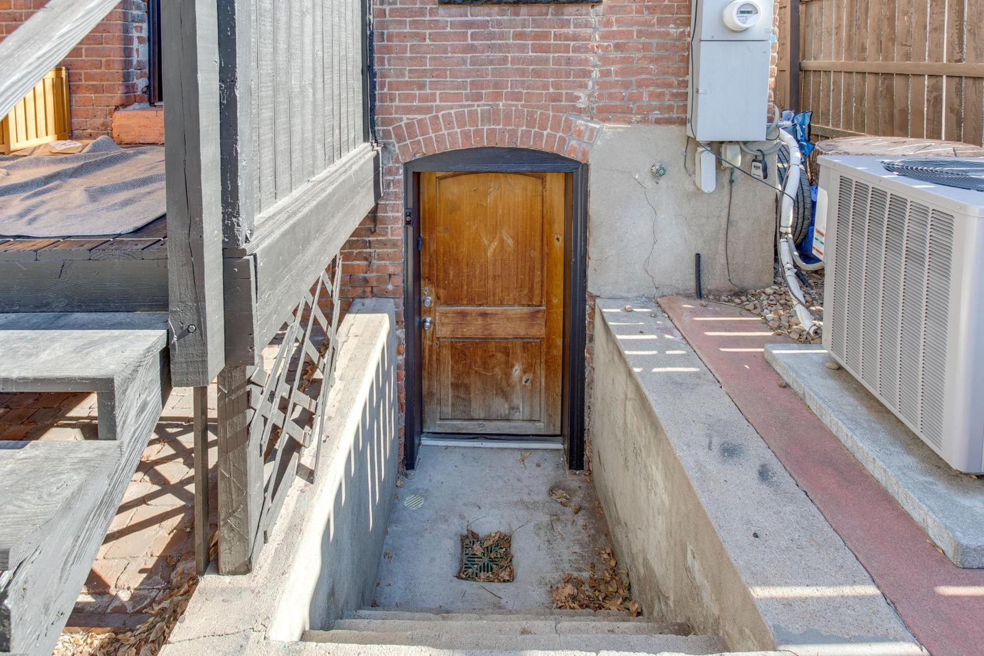 Cozy With Patio - 1 Mi To Coors Field! Apartment *