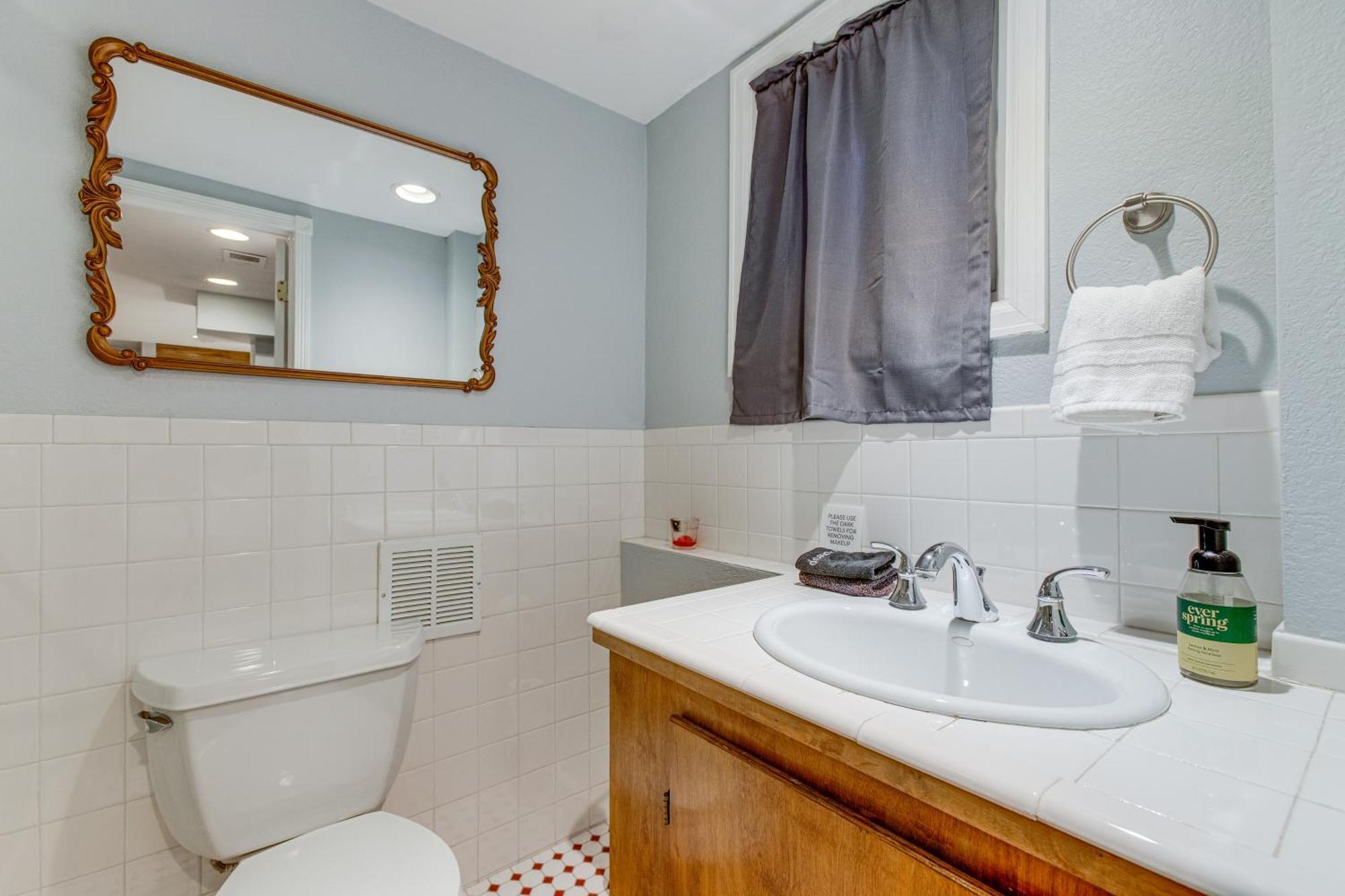 Cozy With Patio - 1 Mi To Coors Field! * Denver