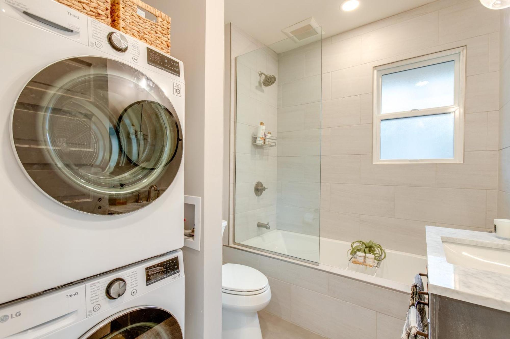 Ideally Located With Hot Tub And Fire Pits *