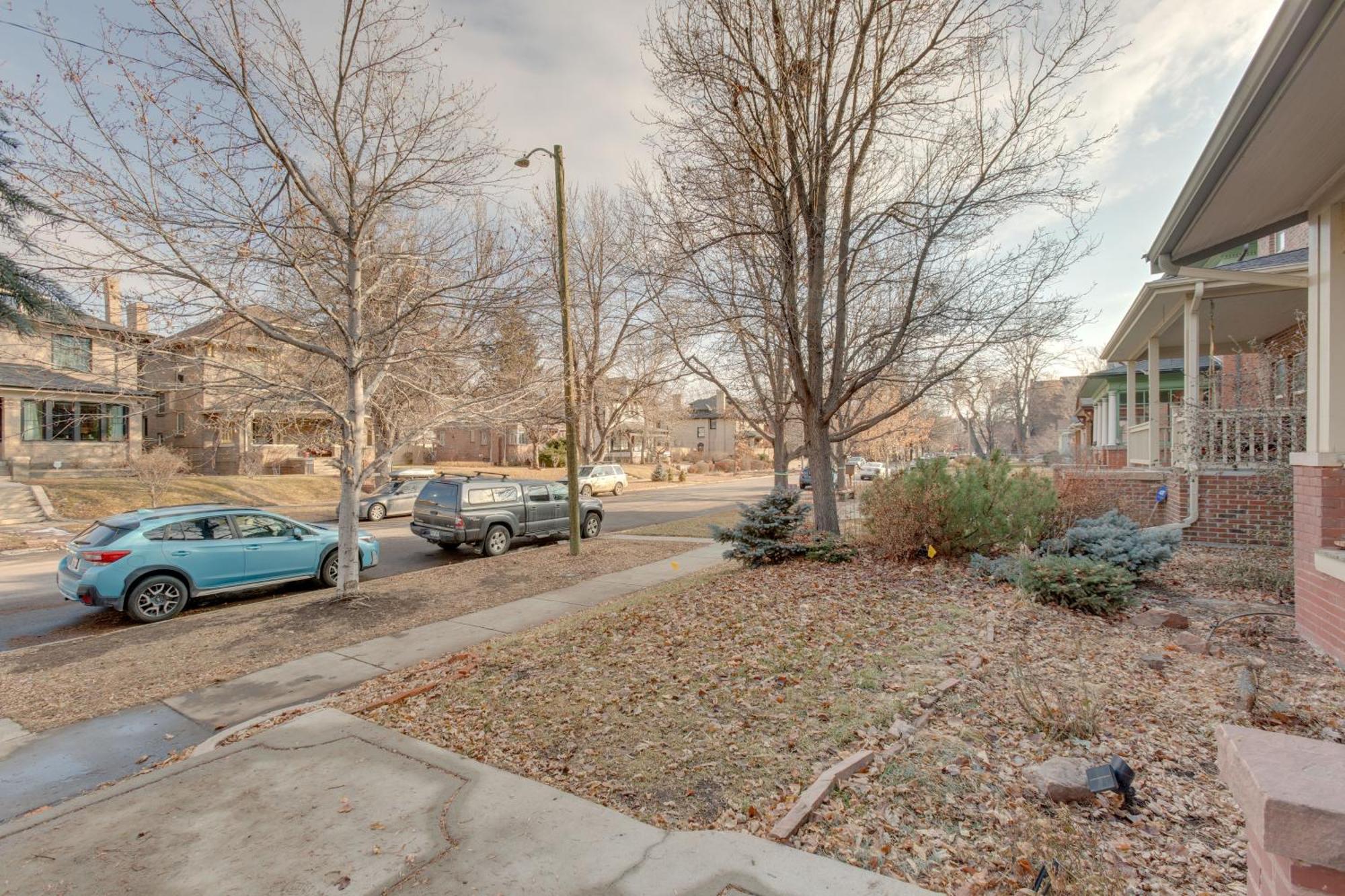 Ideally Located With Hot Tub And Fire Pits