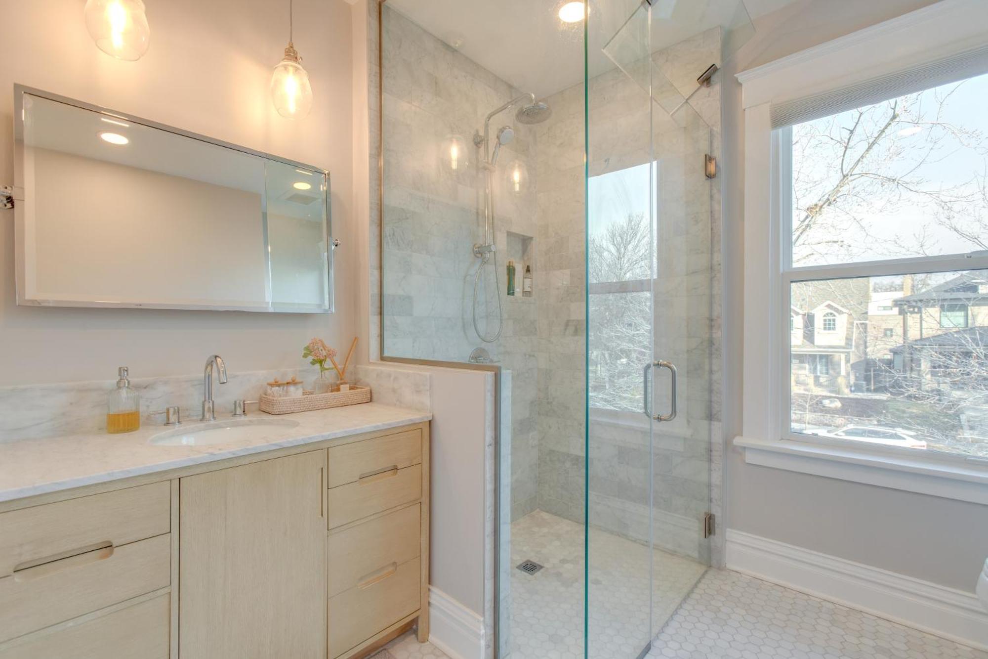 Ideally Located With Hot Tub And Fire Pits *