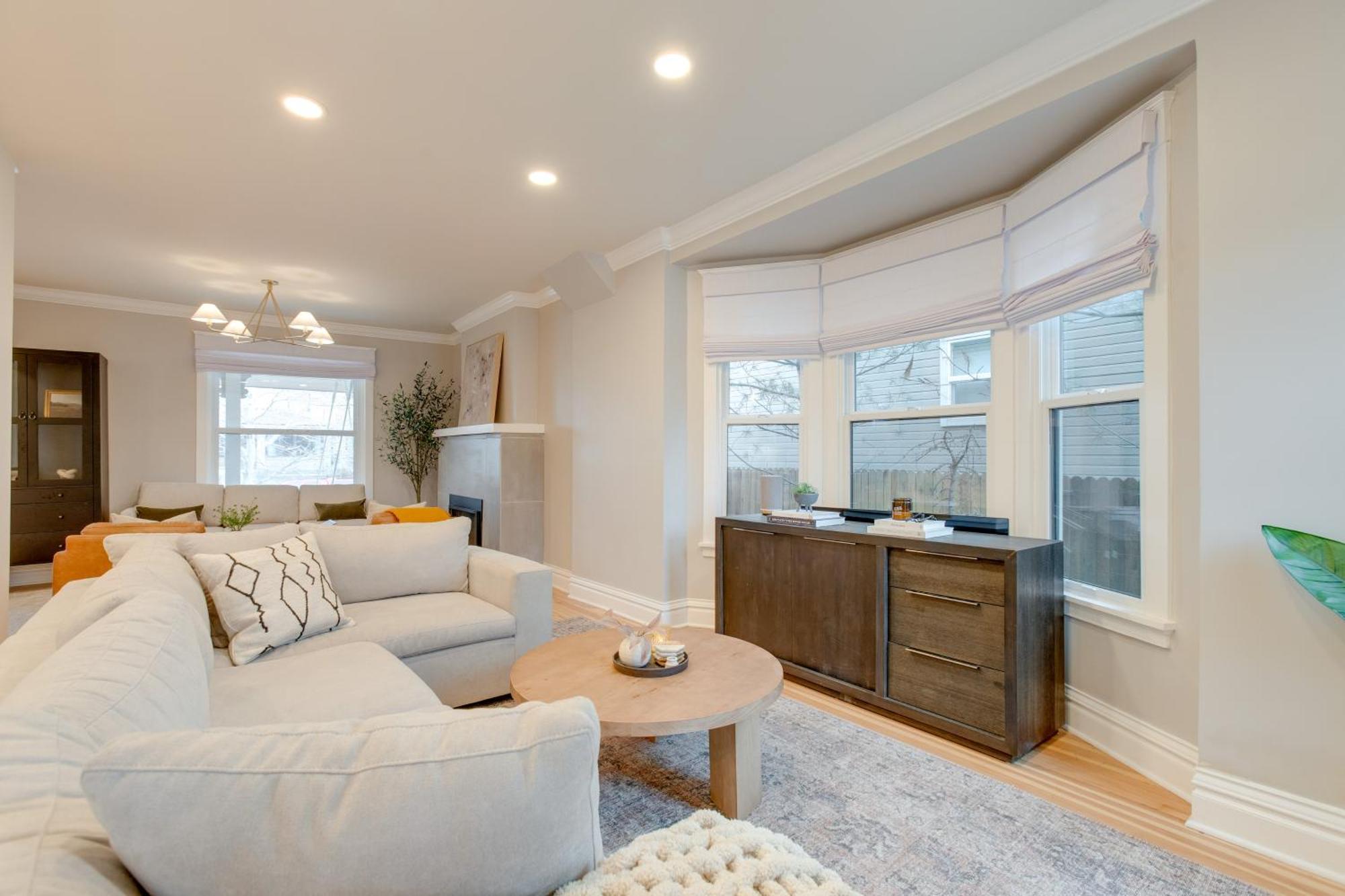 Holiday home Ideally Located With Hot Tub And Fire Pits