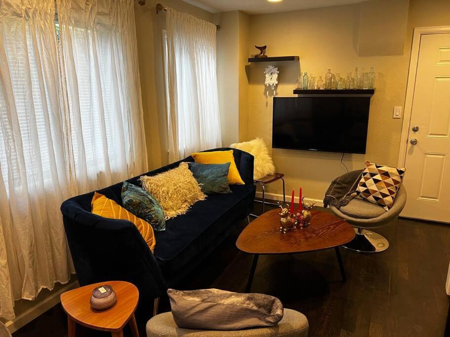 Knight Campbell Carriage House * Denver