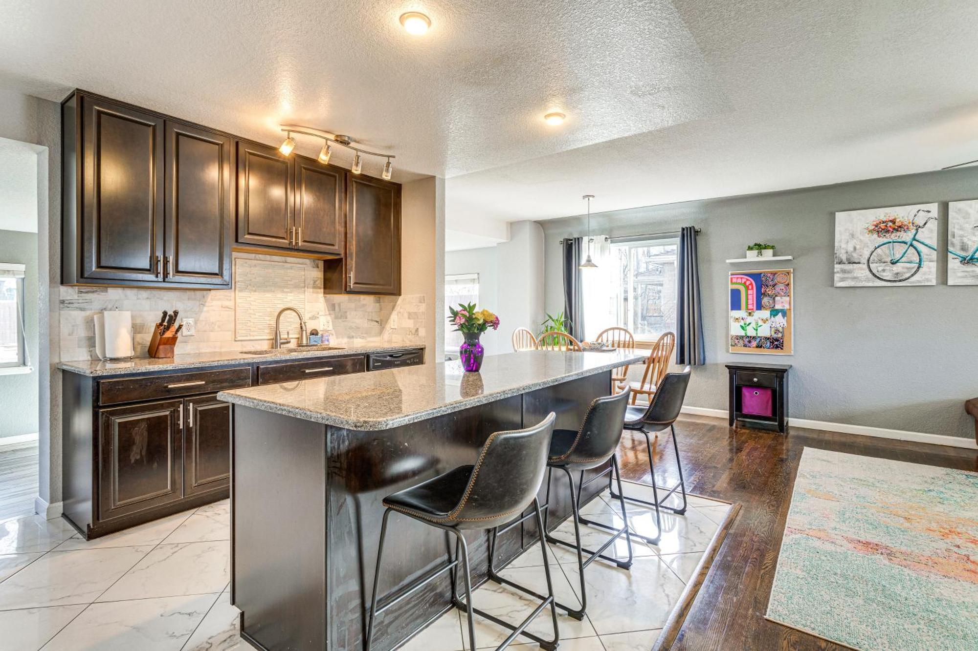 Pet-friendly With Yard, 5 Mi To Downtown *