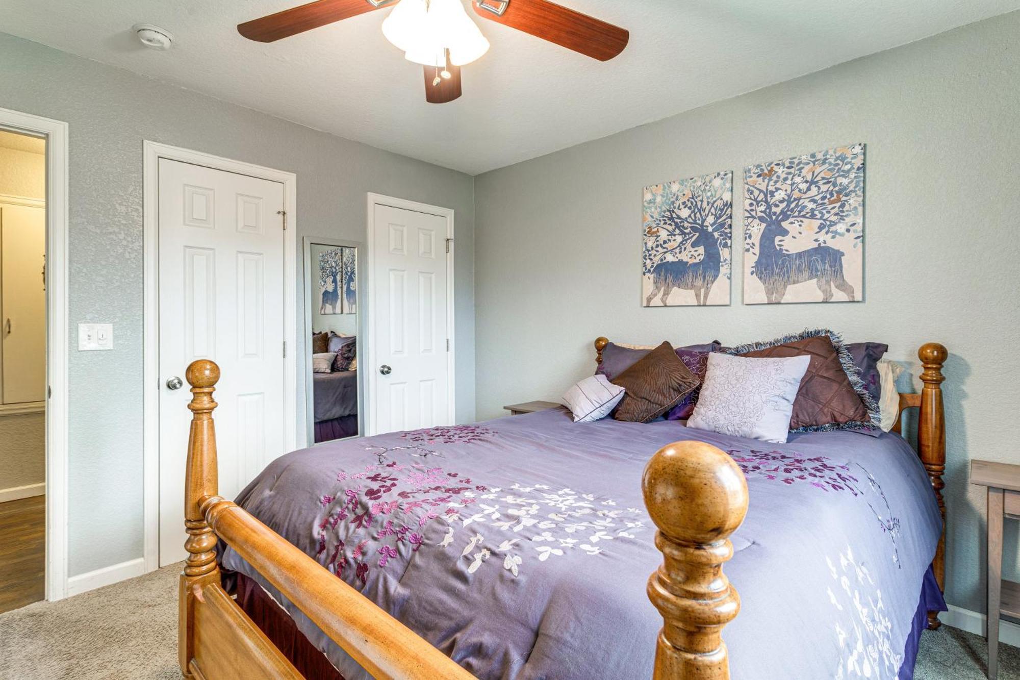 Holiday home Pet-friendly With Yard, 5 Mi To Downtown