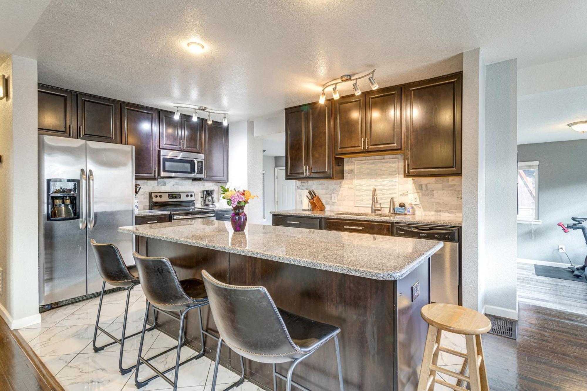 Pet-friendly With Yard, 5 Mi To Downtown * Denver