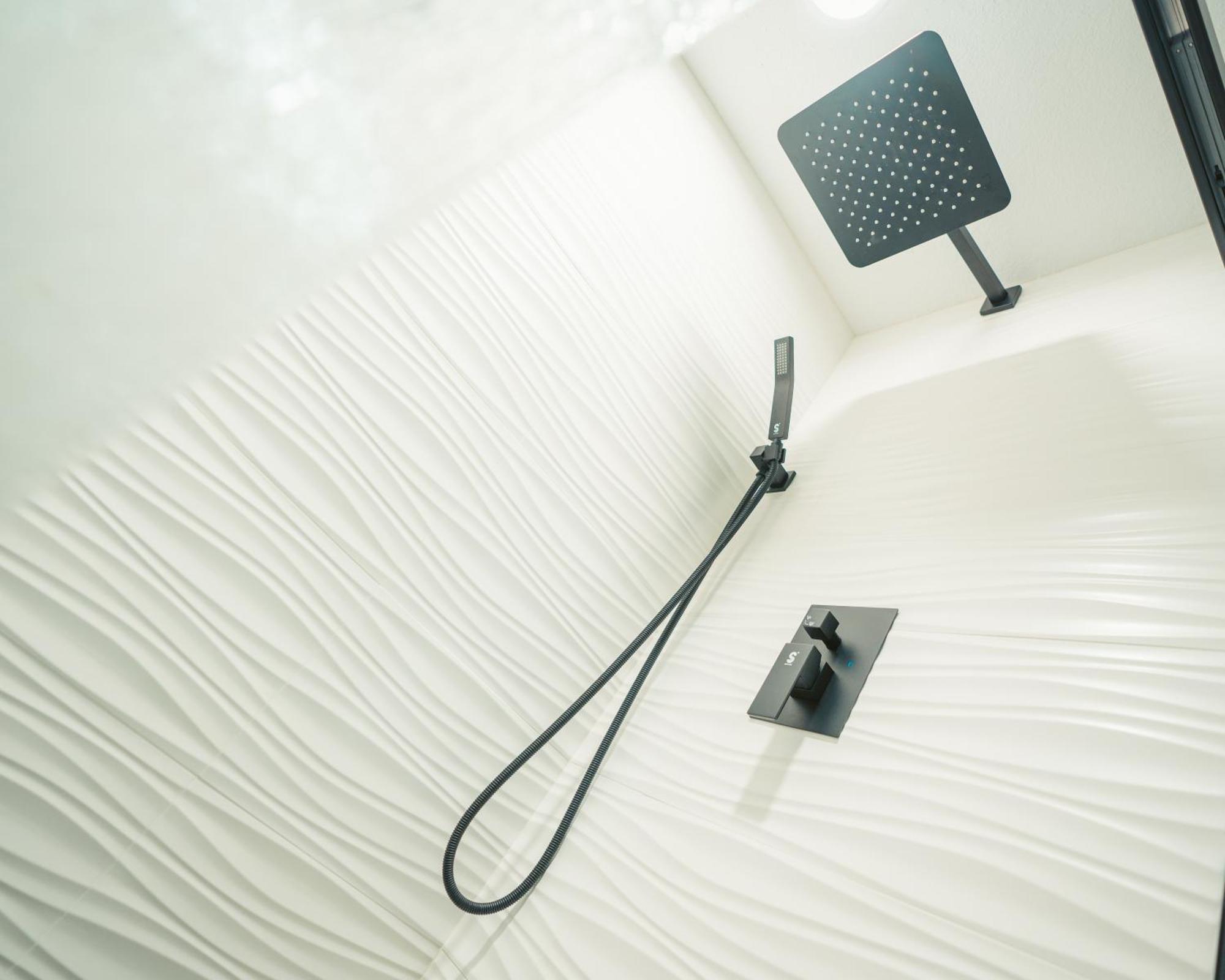 Guest house Windsor Retreat Private Basement Denver