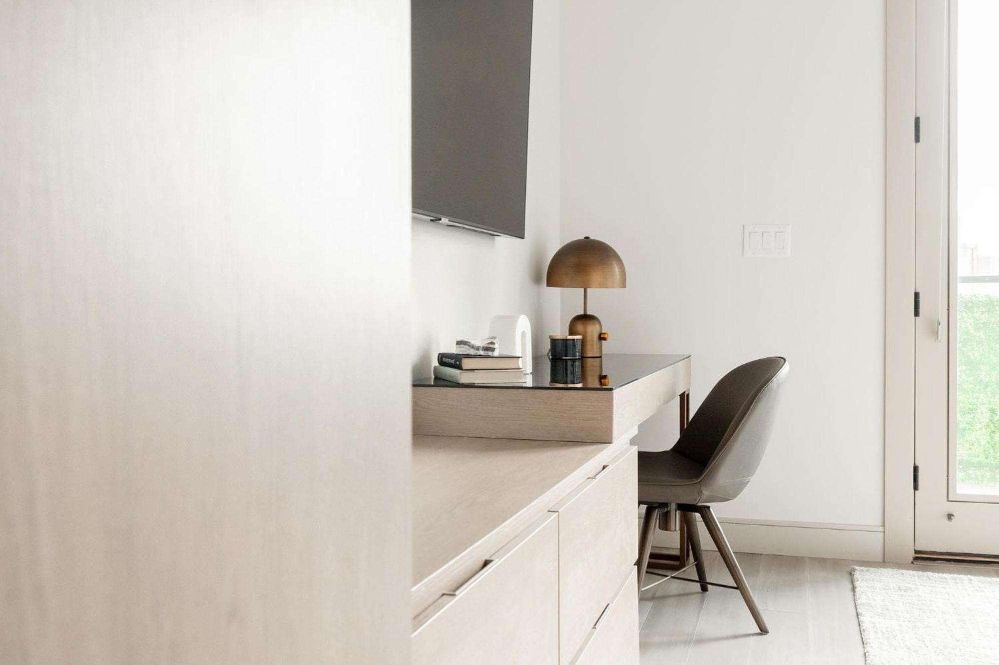 Contemporary - Grill - Balcony - Tesoro