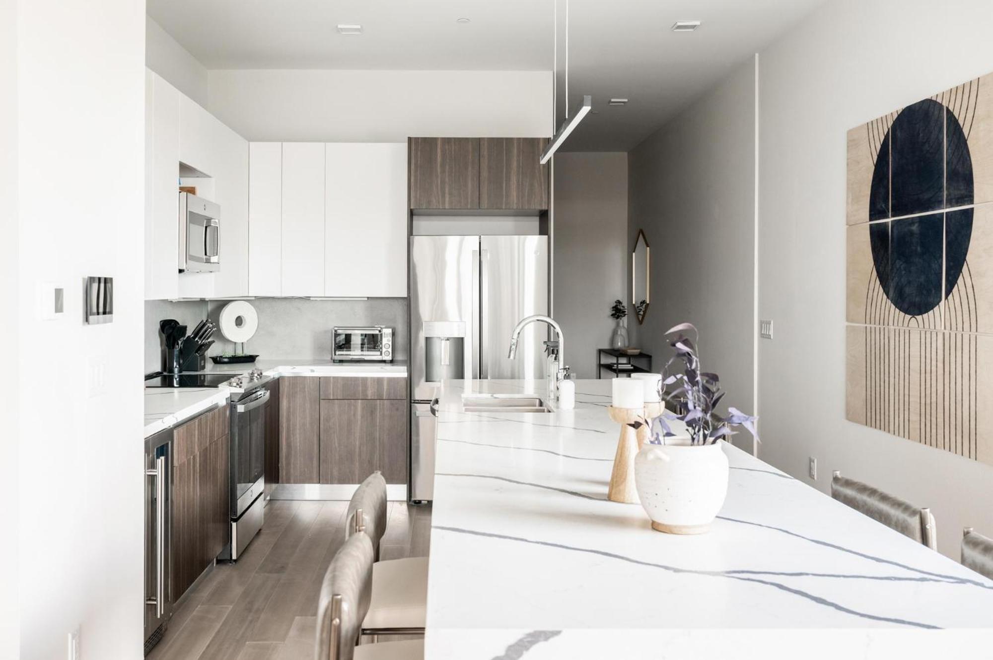 Contemporary - Grill - Balcony - Tesoro Denver