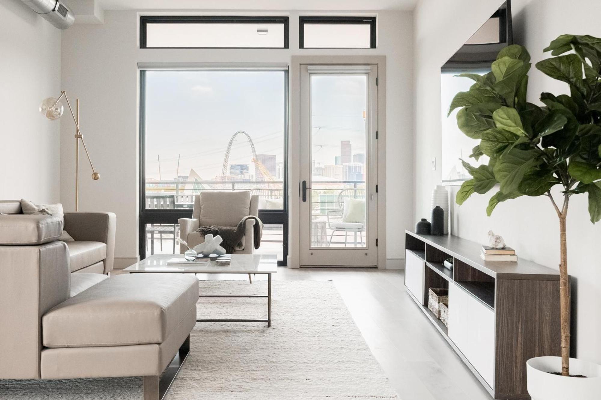 Holiday home Views! - Chic Jefferson Park - Tesoro