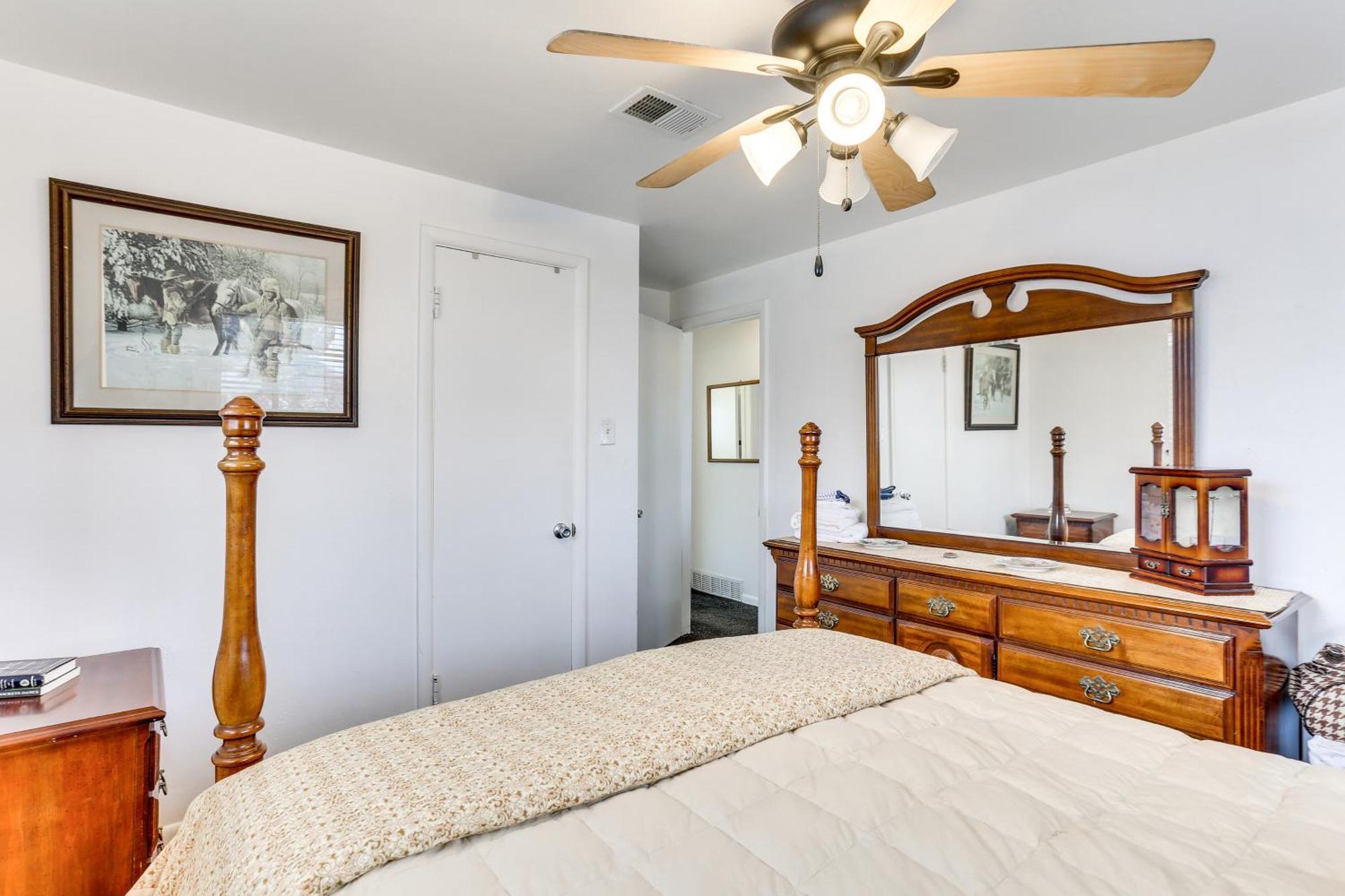 Dog-friendly With Shared Yard! * Denver