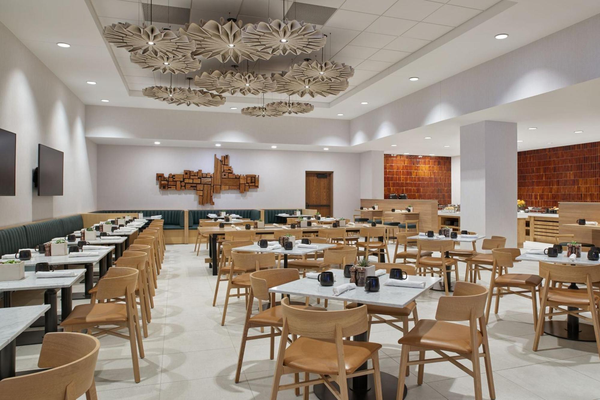 Sheraton Downtown 4*