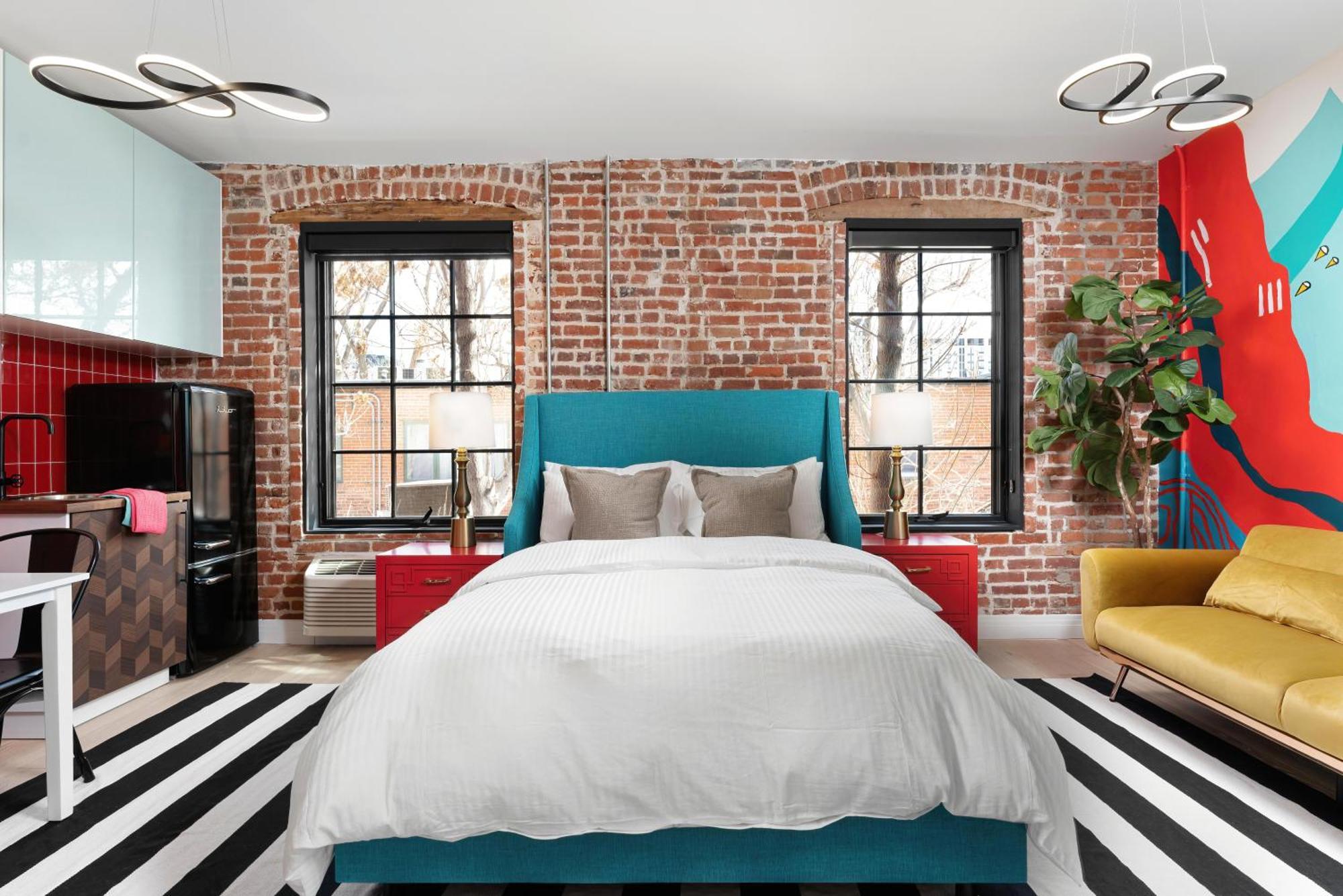 The Acoma House Aparthotel Denver