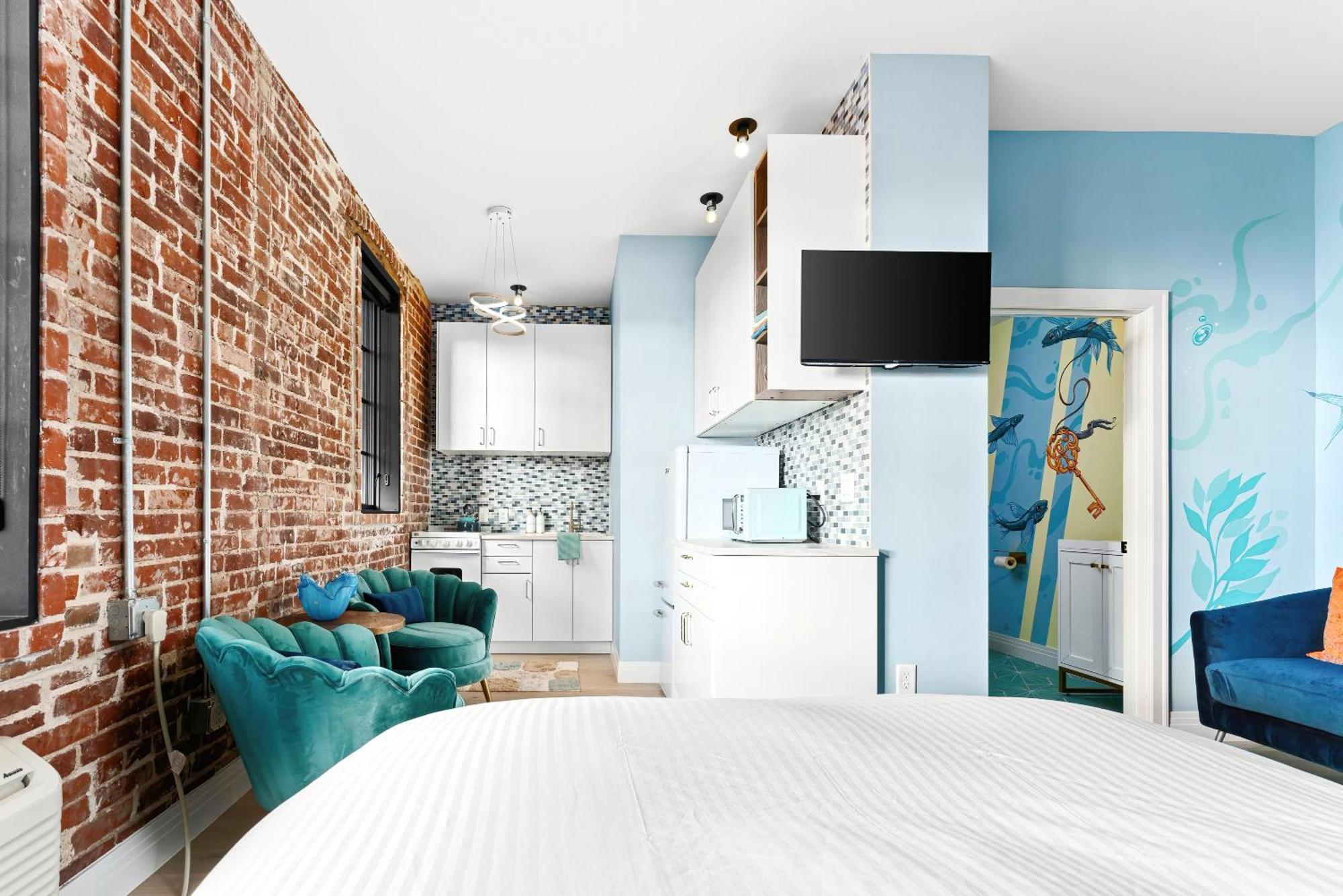 The Acoma House Aparthotel