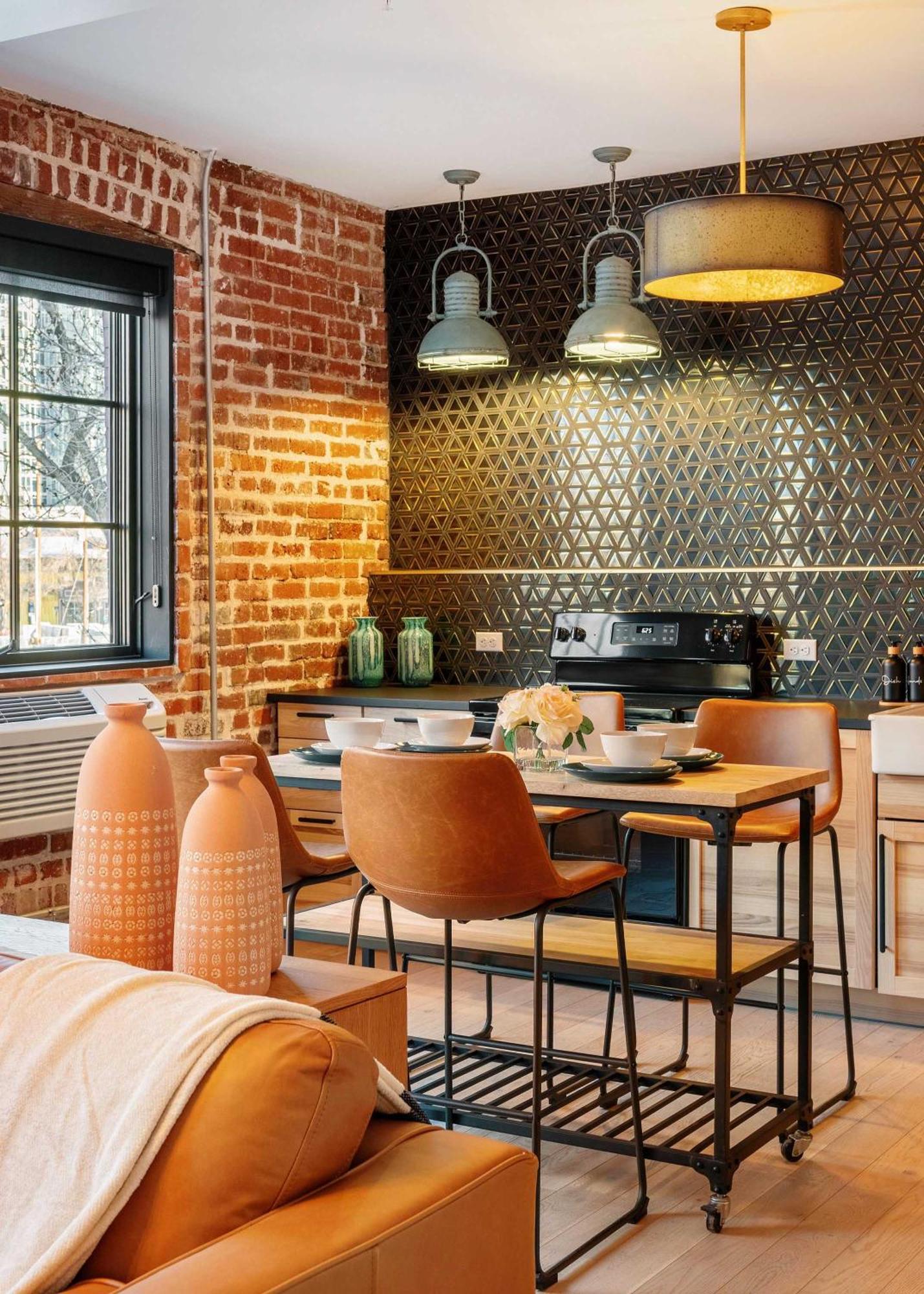The Acoma House 3* Denver