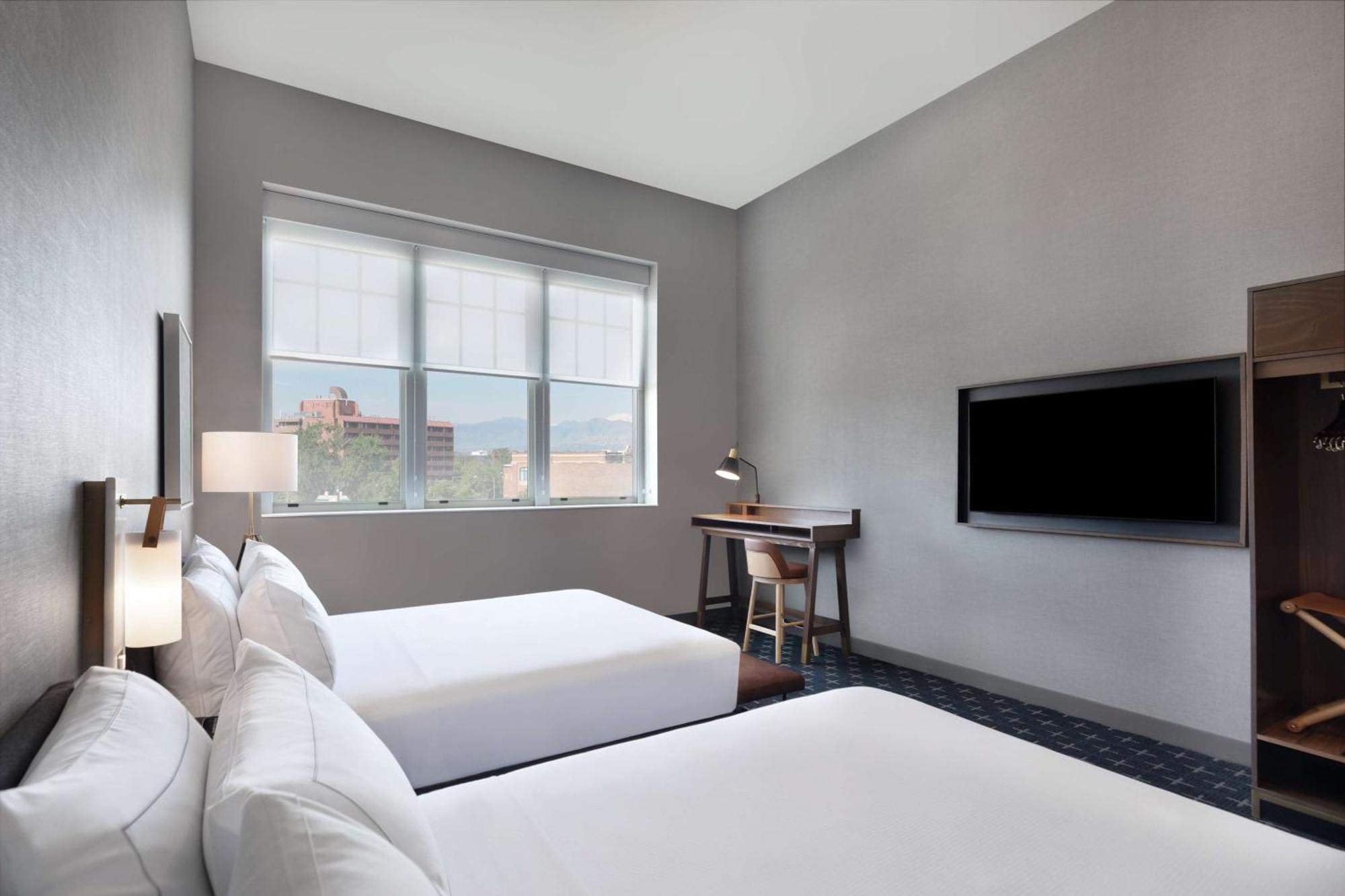 The Slate Downtown, Tapestry By Hilton Denver