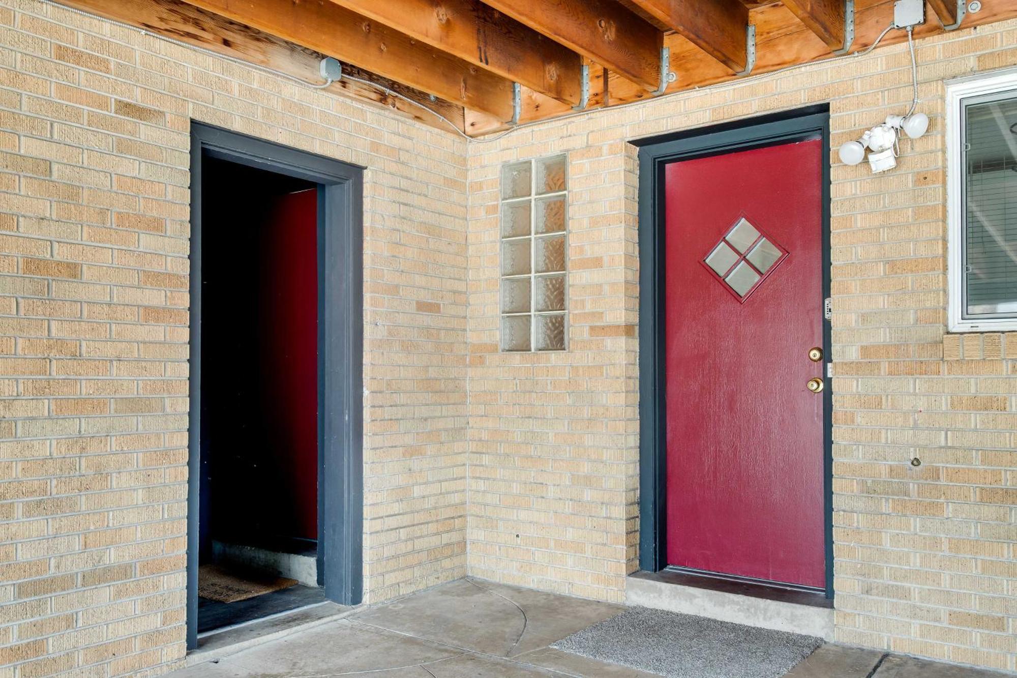 Charming Cherry Creek Duplex 3 Mi To Zoo! Holiday home