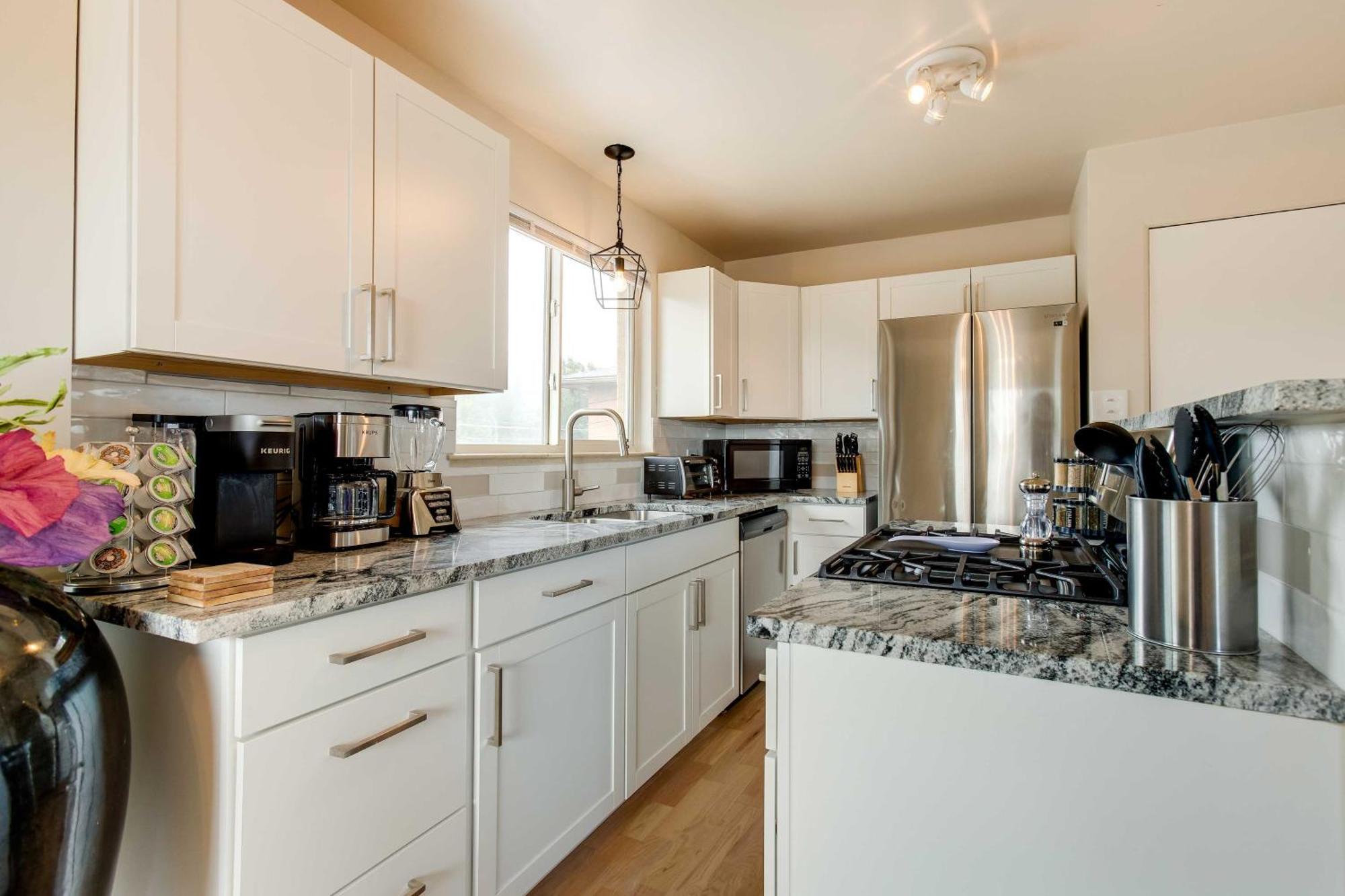 Charming Cherry Creek Duplex 3 Mi To Zoo! Holiday home Denver